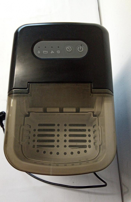 Masina pentru cuburi de gheata GORENJE IMC1200B, 120W, negru [4]