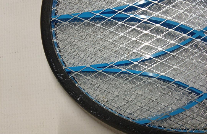 Paleta electrica pentru insecte CONOPU, 4000V, reincarcabila, cu lanterna [4]