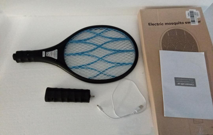 Paleta electrica pentru insecte CONOPU, 4000V, reincarcabila, cu lanterna [2]