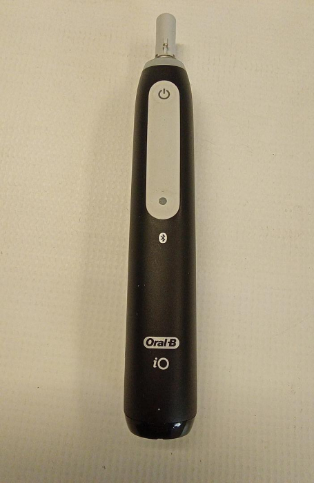 Periuță de dinți electrică Oral-B iO3, cu carcasa de depozitare, negru [4]