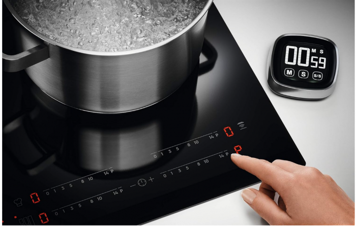 Plită cu inducție Electrolux LIT60336, 3 zone, Touch Control Negru 60cm [6]