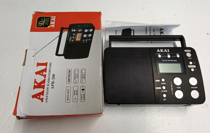 Radio portabil AKAI APR-200, ceas desteptator, AM/FM, negru [2]