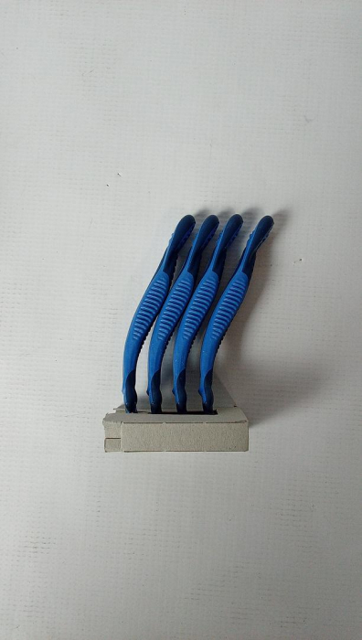 Set 4 Aparate de ras pentru barbati Gillette Sensor3 Comfort, de unica folosinta [2]