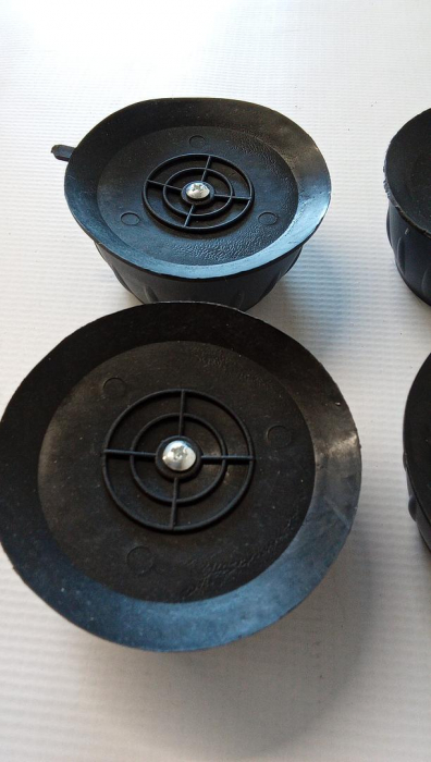 Set 4 picioruse antivibratii Nutabevr pentru mașină de spalat rufe, uscator, frigider [5]