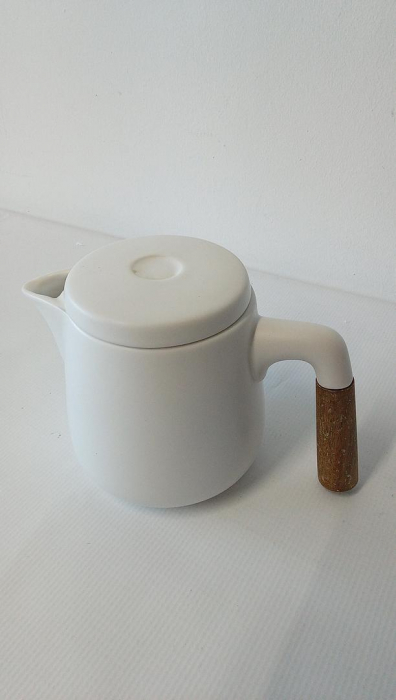 Set ceainic din ceramică MIAMIO, 1 litru, 4 căni, farfurii din bambus, alb [4]