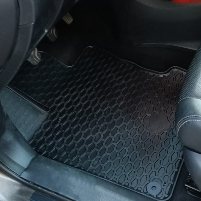 Set Covorase Auto Cauciuc Umbrella Pentru Skoda Fabia (2000-2007) + Suport Numar Inmatriculare Mega Drive Simplu Set 2 Buc [5]