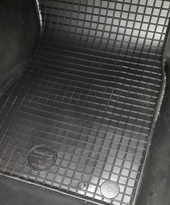 Set Covorase Auto Cauciuc Umbrella Pentru Skoda Fabia III (2014-2021) + Suport Numar Inmatriculare Mega Drive Simplu Set 2 Buc [3]