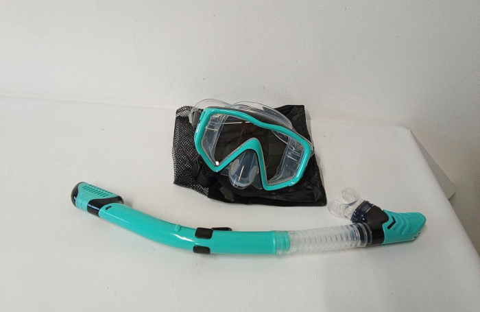 Set snorkeling Fuqiduo pentru adulți cu ochelari anti-aburire si tub [2]