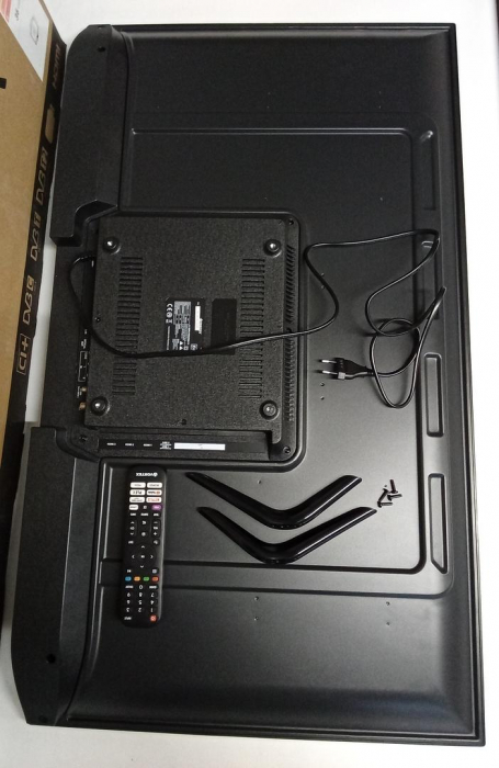 Televizor LED Smart VORTEX V42R5162VS, FullHD, 106cm [9]