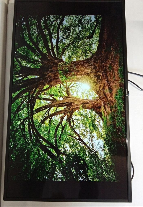 Televizor LED Smart VORTEX V43R0213VS, Ultra HD 4K, 109cm [2]