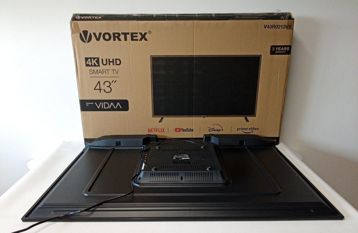 Televizor LED Smart VORTEX V43R0213VS, Ultra HD 4K, 109cm [8]