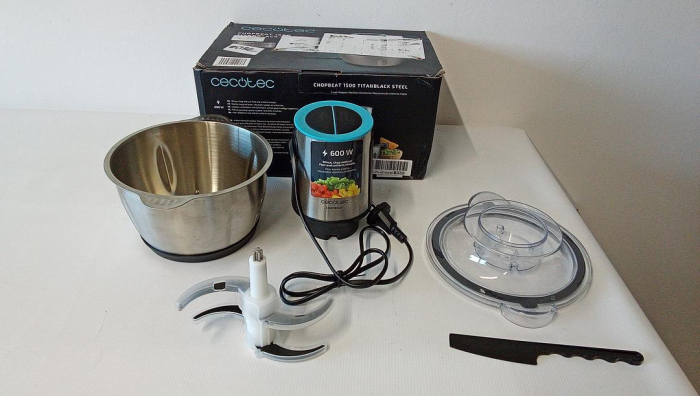 Tocator Cecotec ChopBeat 1500 TitanBlack, 600W, 4 lame de titan negru [2]