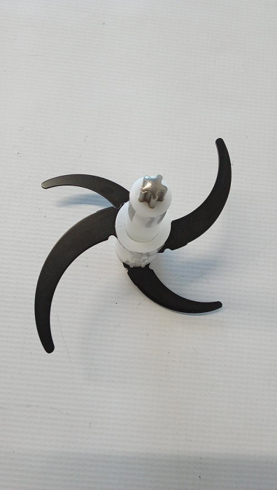 Tocator Cecotec ChopBeat 1500 TitanBlack, 600W, 4 lame de titan negru [6]