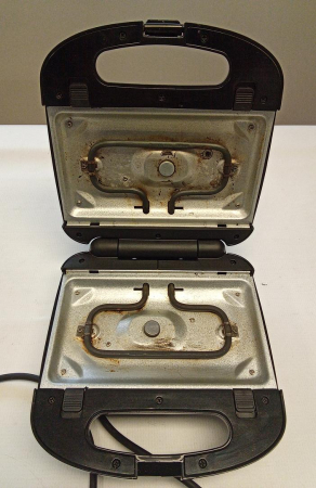 Aparat de făcut sandvișuri 3 în 1 Russell Hobbs 24540 56/RH Sandwich Maker, 760 W [4]