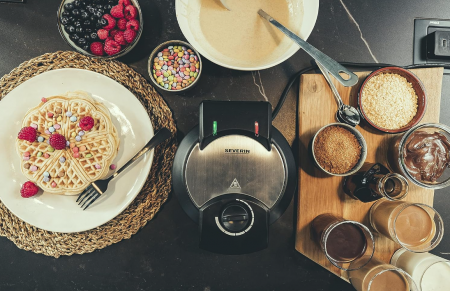 Aparat pentru vafe SEVERIN, in forma de inima, 1.300 W, WA 2103 [4]