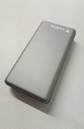 Baterie Externa Varta 20,000 mAh, cablu de incarcare Micro USB [4]