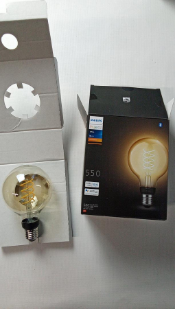 Bec LED Philips Hue White E27 G93 550 lm, lumină albă caldă [1]