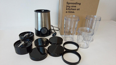 Blender pentru smoothie-uri si bauturi BELLA 240 W, 400 ml, din oțel inoxidabil/negru [1]