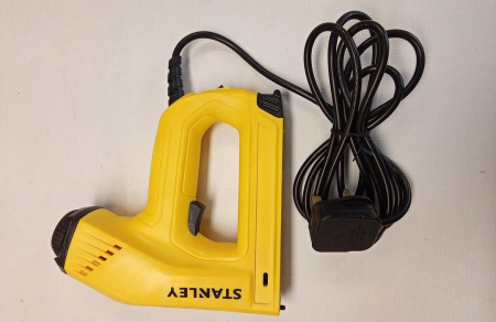 Capsator electric profesional Stanley TRE550Z, galben [1]