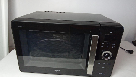 Cuptor cu microunde Whirlpool JQ 280MB 1000W, 30 l, negru [1]