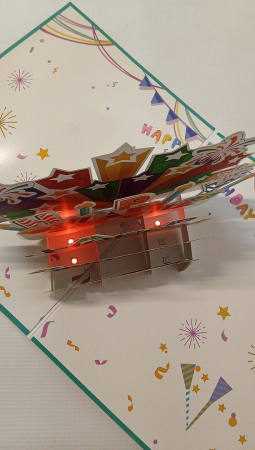 Felicitare de aniversare 3D LITTLEJSY, cu becuri și muzică [1]