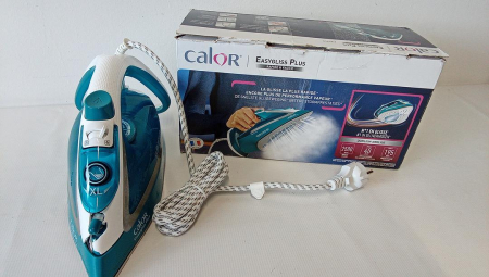 Fier de calcat cu aburi Calor Easygliss Plus FV5719C0, 2500 W, albastru [2]