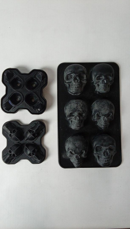 Forma din silicon pentru Briose in forma de Craniu Geda Labels [1]