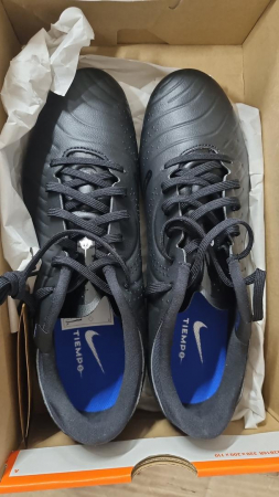 Ghete de fotbal Nike Legend 10 pentru bărbați, Marimea 43 [1]