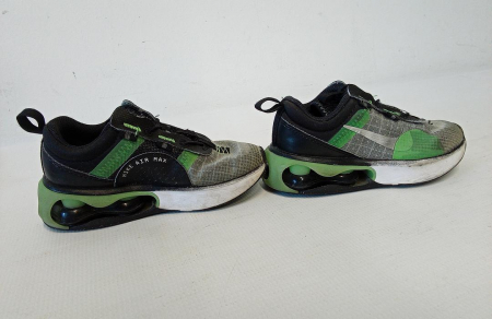 Încălțăminte sport pentru copii Nike Air Max 2021 DB1109-004, negru/verde/gri, marime 27.5 [1]