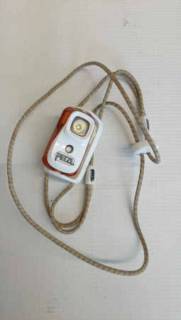 Lanterna frontală BINDI Petzl, reîncărcabilă, 200 lumeni [1]