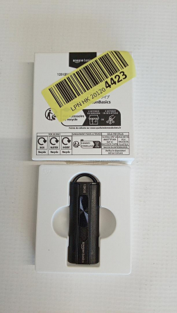 Memorie USB 3.1 de 128 GB Amazon Basics, 130 MB/s, negru [1]