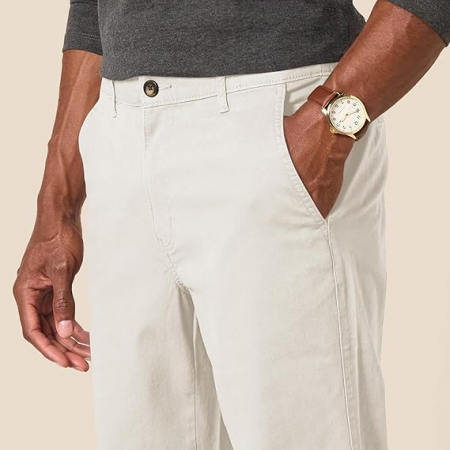Pantaloni chino pentru barbati Amazon Essentials Straight Fit, alb, marime S [3]