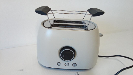 Prajitor de pâine Cecotec Digital ClassicToast 8000, 800 W, 2 fante extra largi, bej [1]
