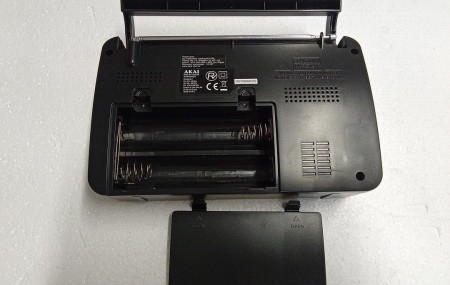 Radio portabil AKAI APR-200, ceas desteptator, AM/FM, negru [3]
