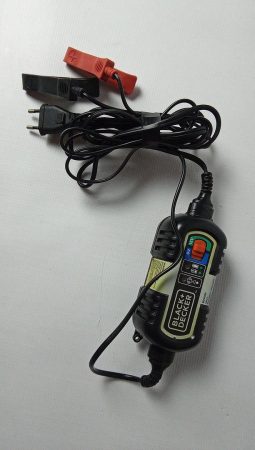 Redresor Black + Decker BDV090 6/12 volti [1]