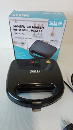 Sandwich-maker Snailar cu plăci de grătar antiaderente, 750 W, negru [1]