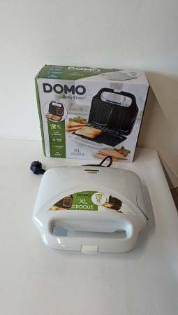 Sandwich maker XL DOMO DO9056C, 900 W [2]
