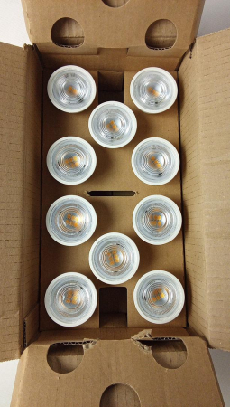 Set 10 becuri spot cu LED GU10 Amazon Basics,  4.7 W (echivalent cu 50 W), alb cald [1]