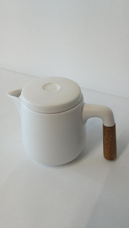 Set ceainic din ceramică MIAMIO, 1 litru, 4 căni, farfurii din bambus, alb [3]