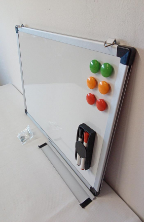 Tablă albă magnetica Amazon Basics, 60 x 45 cm (Lxl) [4]