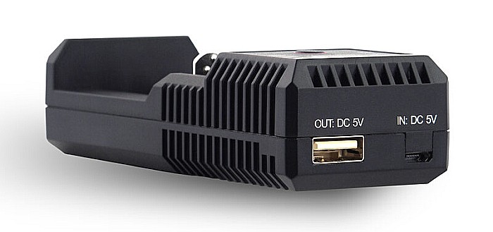 Incarcator pentru acumulatori Li-Ion si Ni-MH 1 canal EverActive UC-100 1,2V / 3,6V / 3,7V / 3,8V [2]