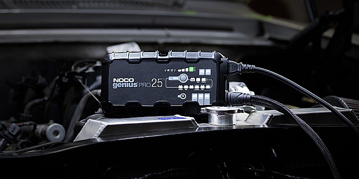 Redresor auto profesional 12V/24V 25A NOCO GENIUS PRO 25 [3]