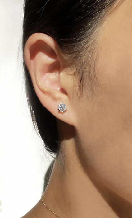 Cercei Classic 6 Prongs Studs [8]
