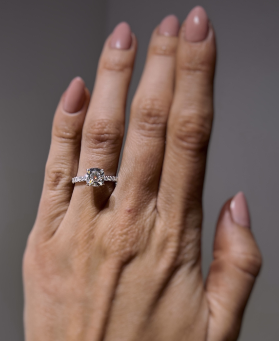 Cushion Hidden Halo Pave Setting 2,5 CT Ring [12]