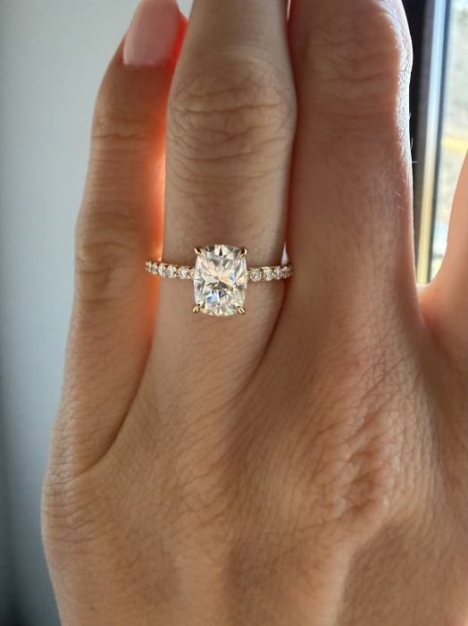 1.5 ct elongated cushion lab-grown diamond engagement ring [8]