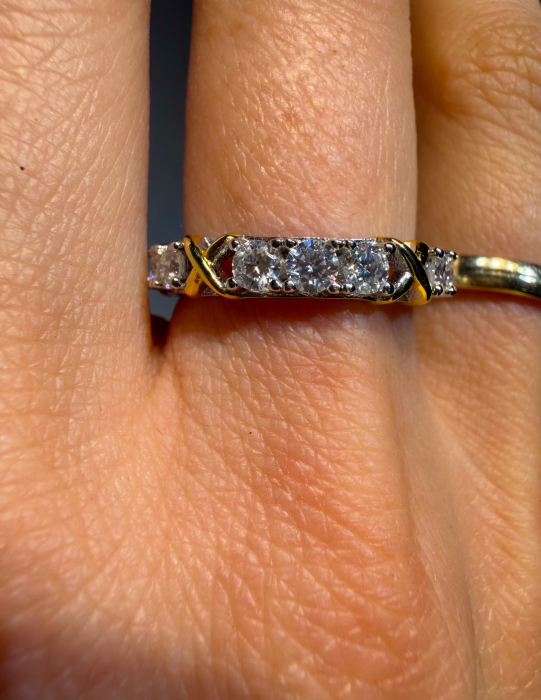 1,5 CT Moissanite X Cross Eternity Gold Ring [3]