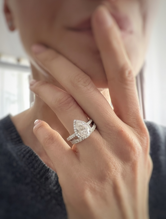 Inel Pear cut Halo Moissanite [11]