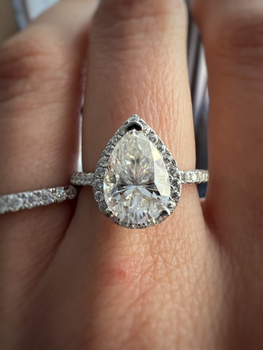 Inel Pear cut Halo Moissanite [7]