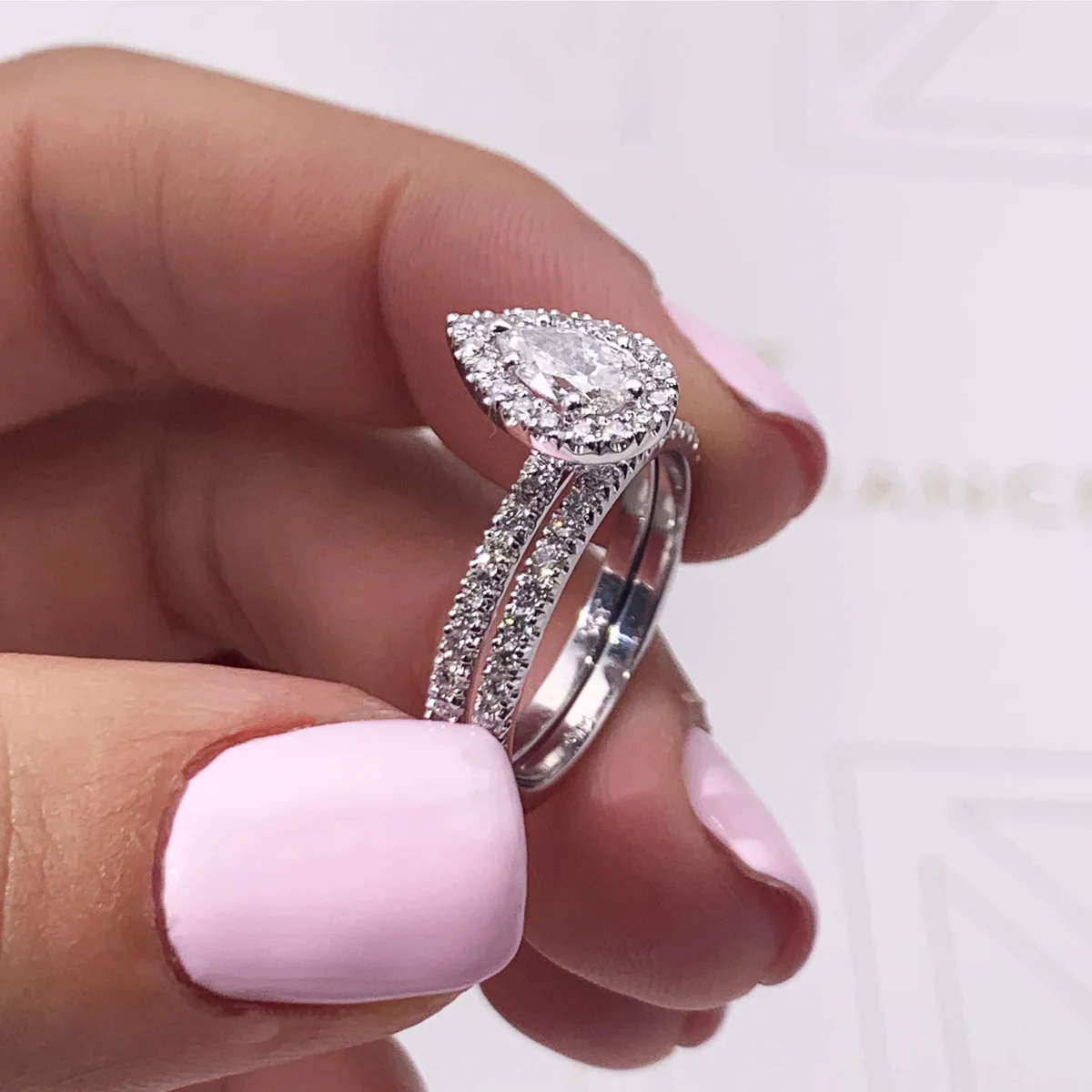 Inel Pear Halo Double Pave Band 1,65 CT [4]
