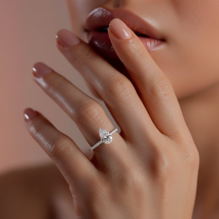 Inel Pear Hidden Halo Band Pave 1,4 CT [6]